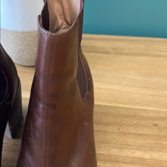 Madewell Heeled Chelsea Boot - Picture 5 of 5